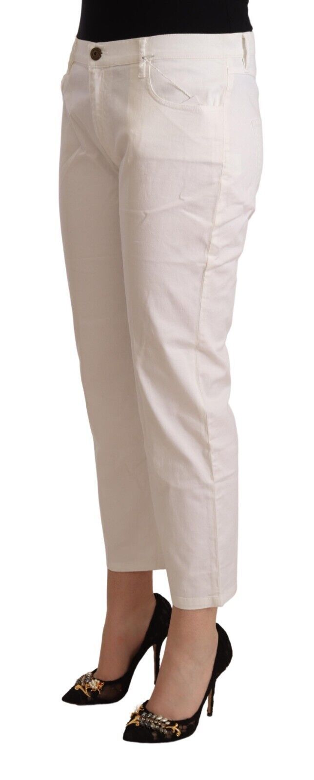 L'Autre entschied sich für schicke, weiße Skinny-Cropped-Jeans mit mittlerer Taille
