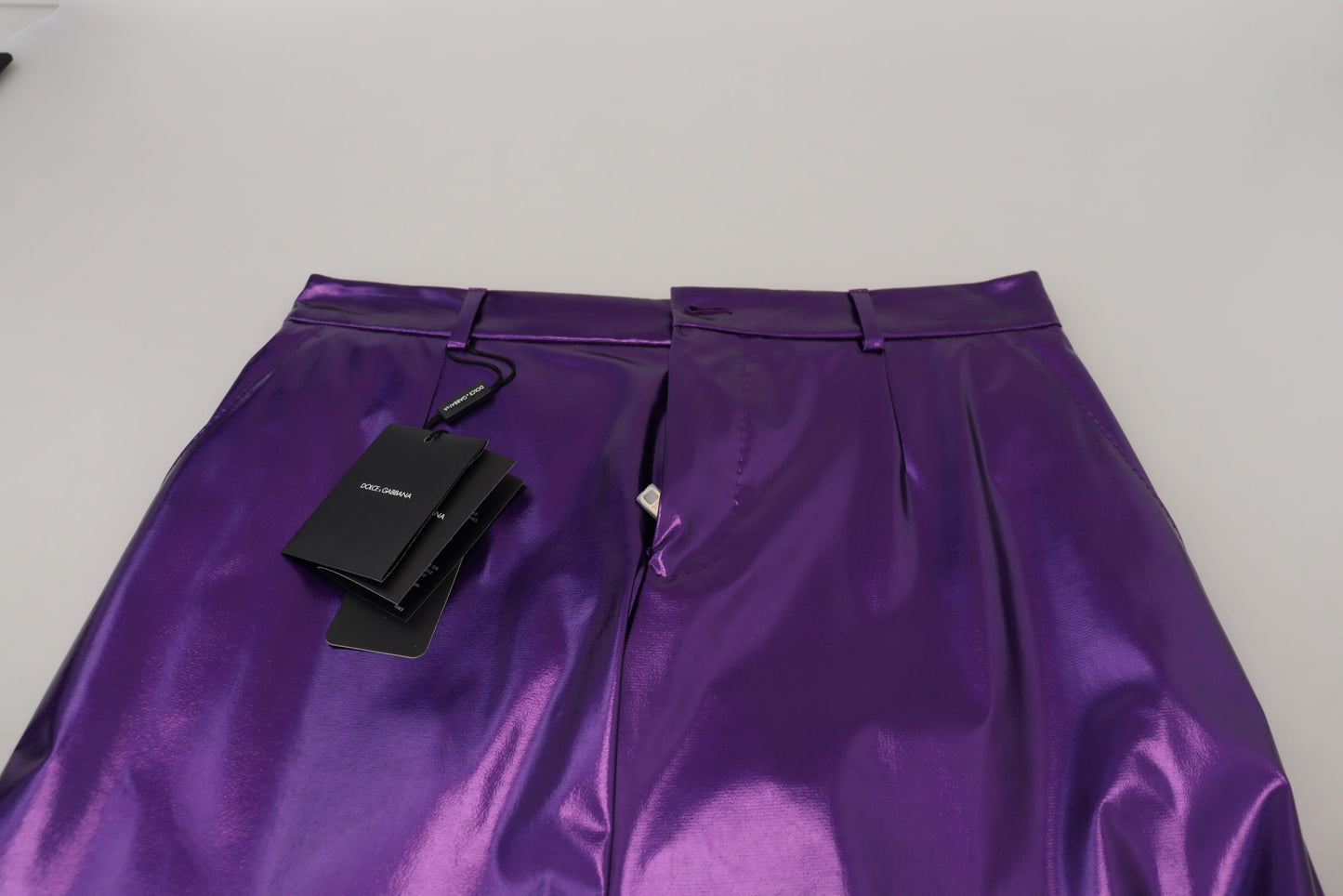 Dolce & Gabbana Elegante, glänzende lila Hose mit gerader Passform