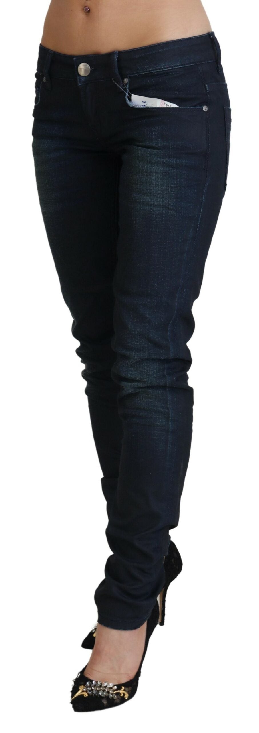 Acht Slim-Fit-Jeans aus Baumwolldenim