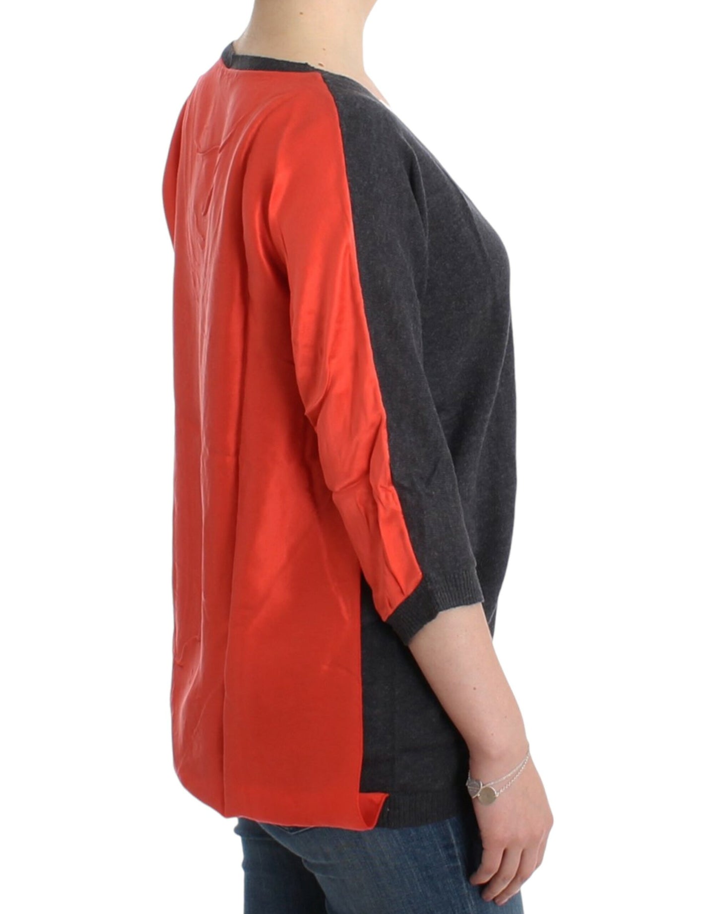 Costume National – Schicker, kurzärmliger Pullover aus Alpaka-Mischgewebe mit V-Ausschnitt