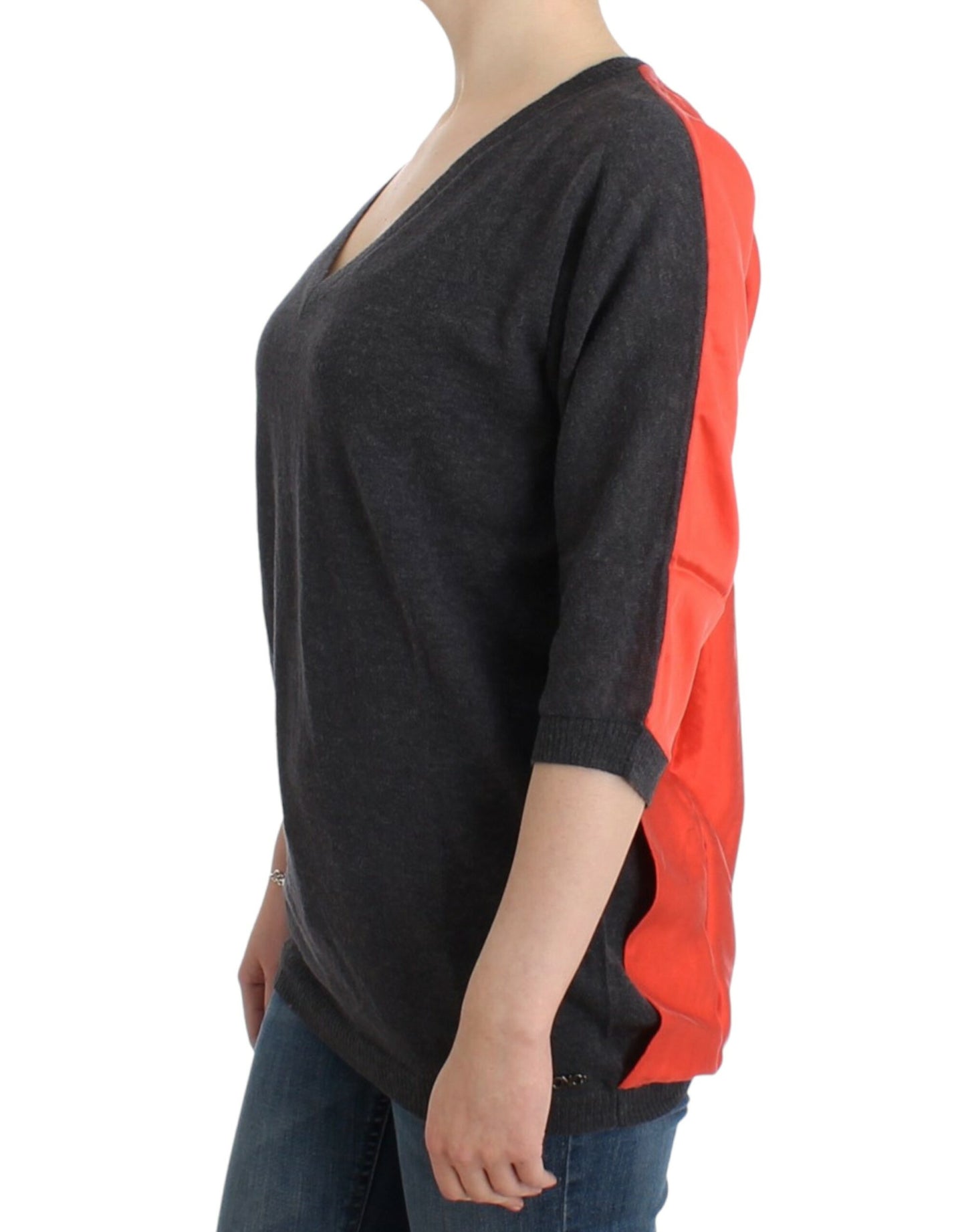 Costume National – Schicker, kurzärmliger Pullover aus Alpaka-Mischgewebe mit V-Ausschnitt