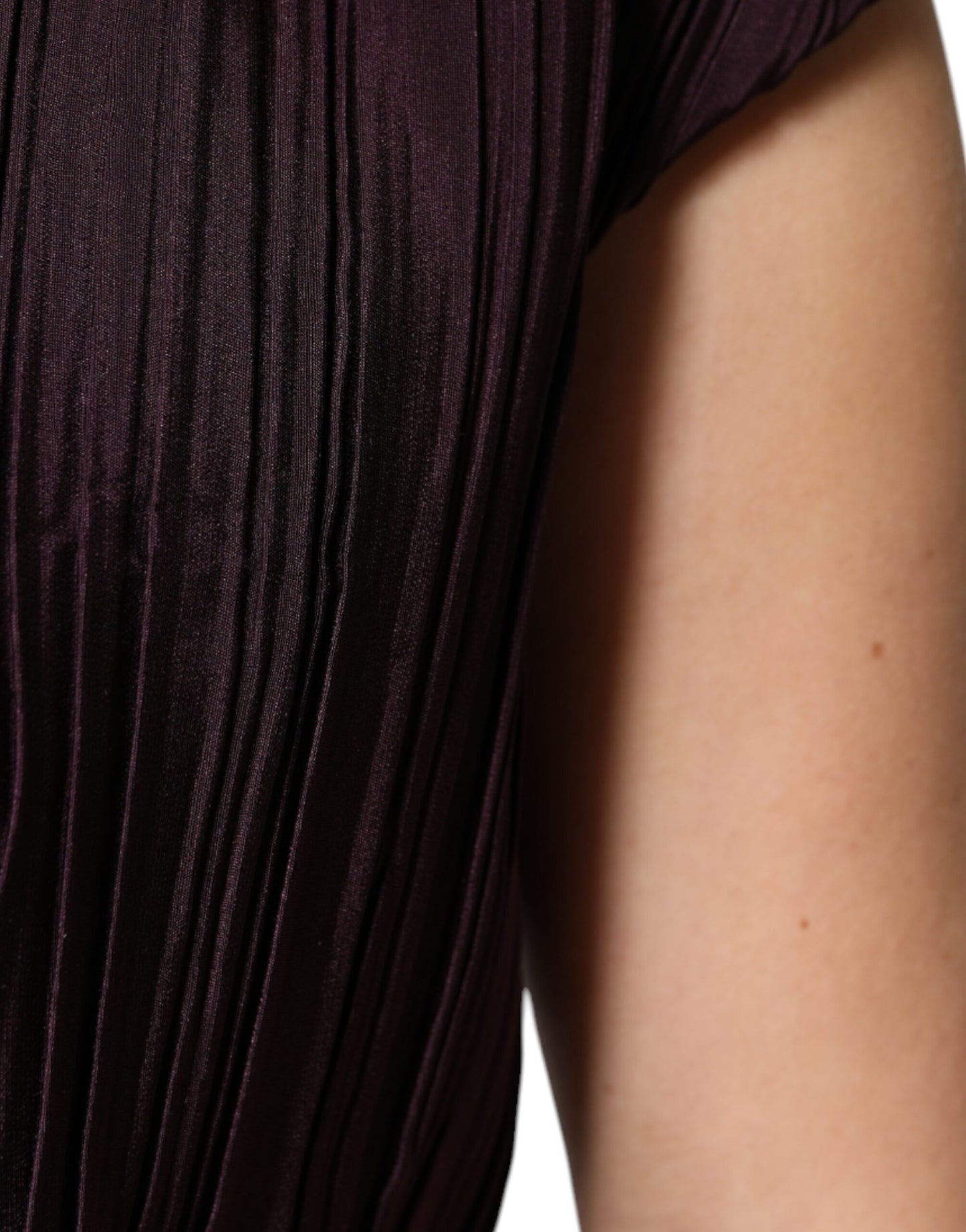 Barbara Casasola – Braunes Maxikleid aus Seide mit kurzen Ärmeln