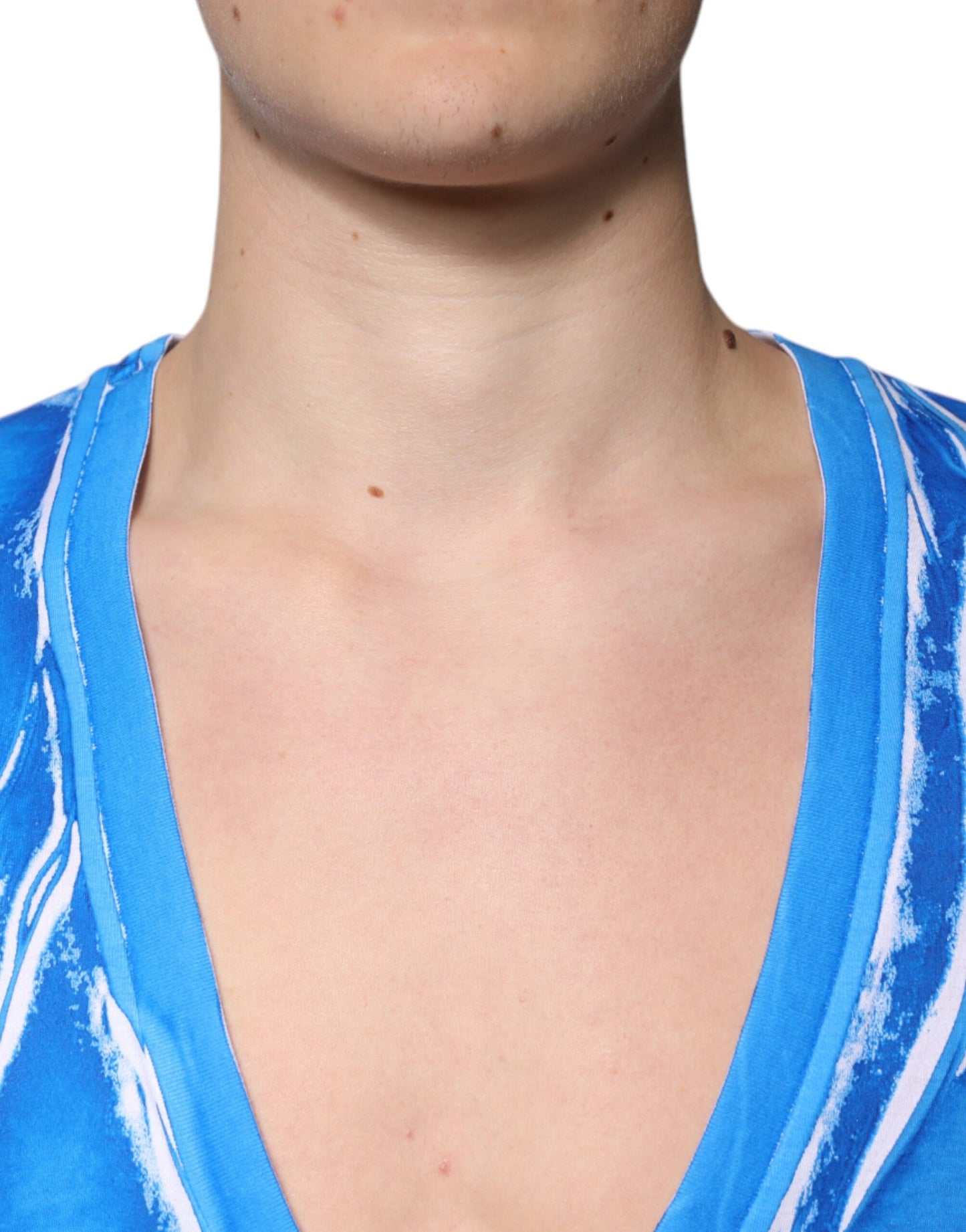 Dolce & Gabbana – Blaues T-Shirt aus Baumwolle mit V-Ausschnitt und kurzen Ärmeln