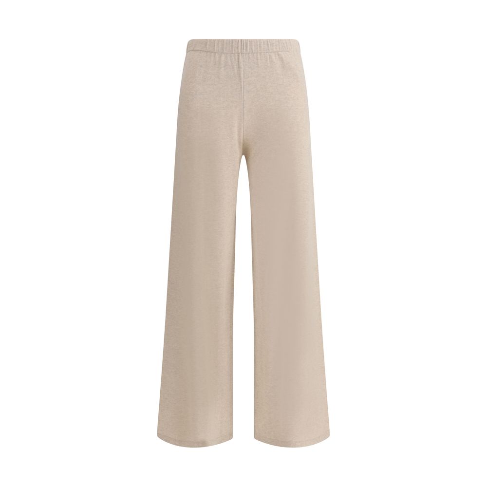 Lisa Yang Aina Hose