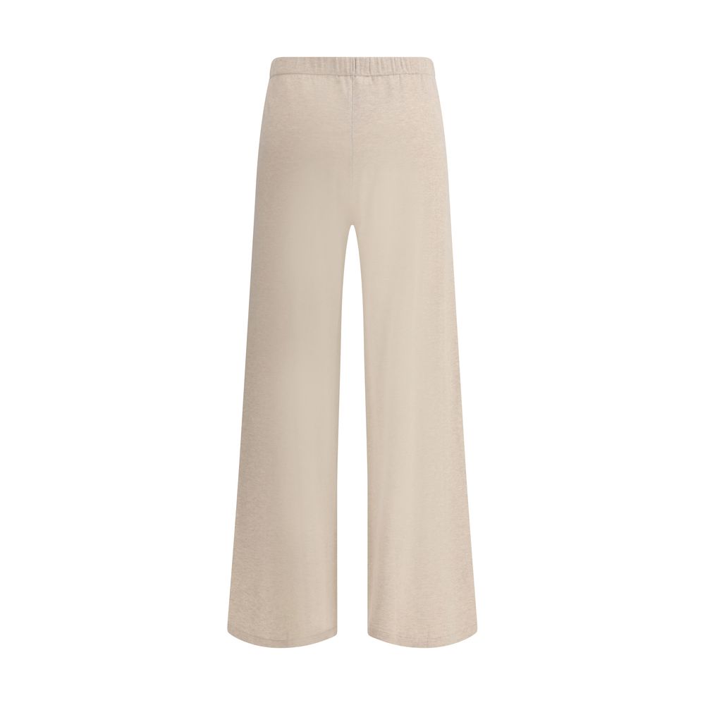 Lisa Yang Aina Hose