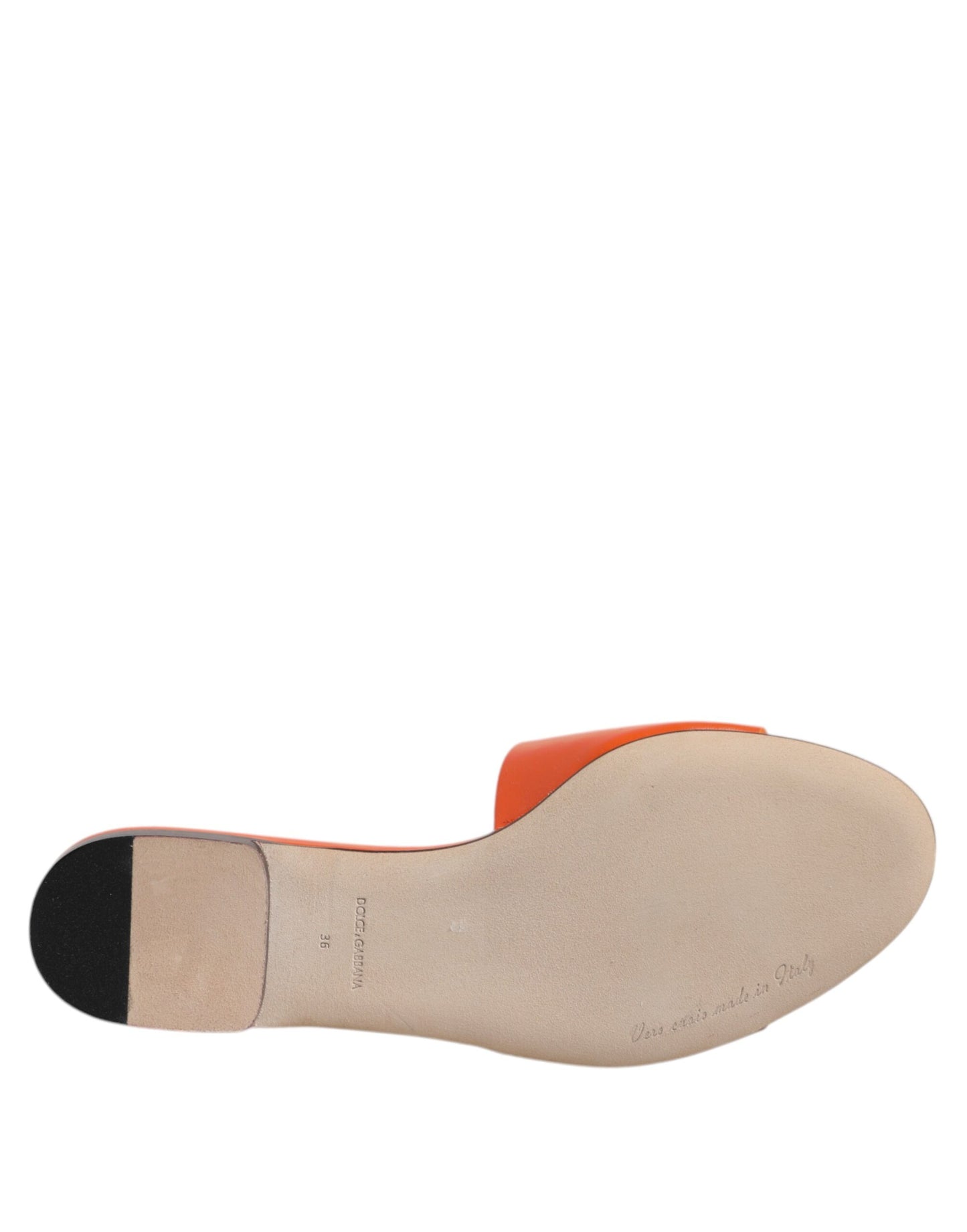 Dolce & Gabbana – Flache Sandalen mit Logo aus orangefarbenem Leder