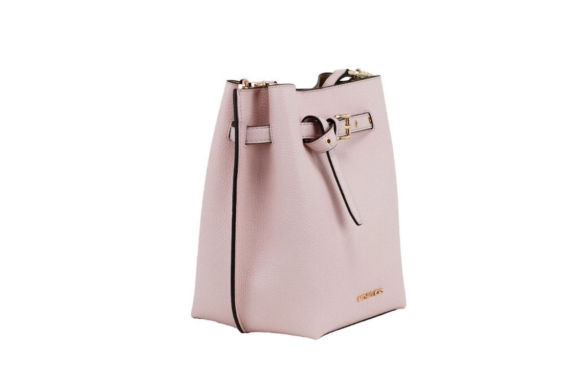 Michael Kors Emilia Kleine Bucket Messenger-Handtasche aus puderrosafarbenem Kieselleder