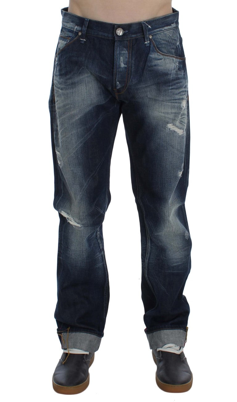 Acht authentische Jeans mit normaler Passform und blauer Waschung