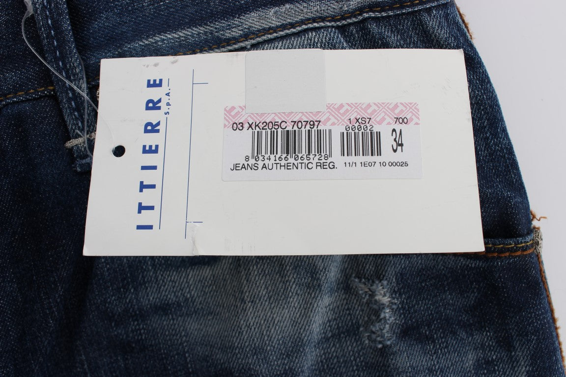 Acht authentische Jeans mit normaler Passform und blauer Waschung