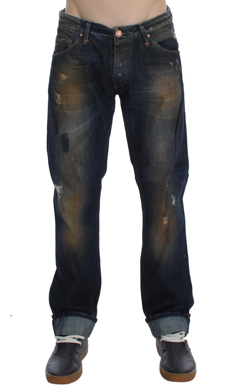 Acht elegante, gerade geschnittene Jeans für Herren