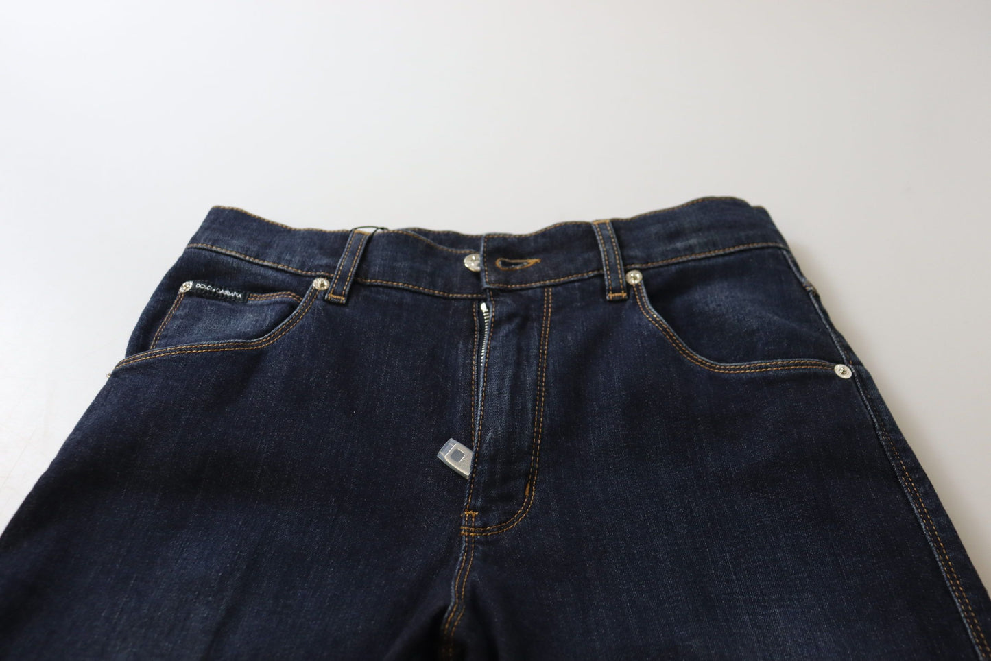 Dolce &amp; Gabbana: valorizza il tuo stile in denim con i jeans skinny a vita alta