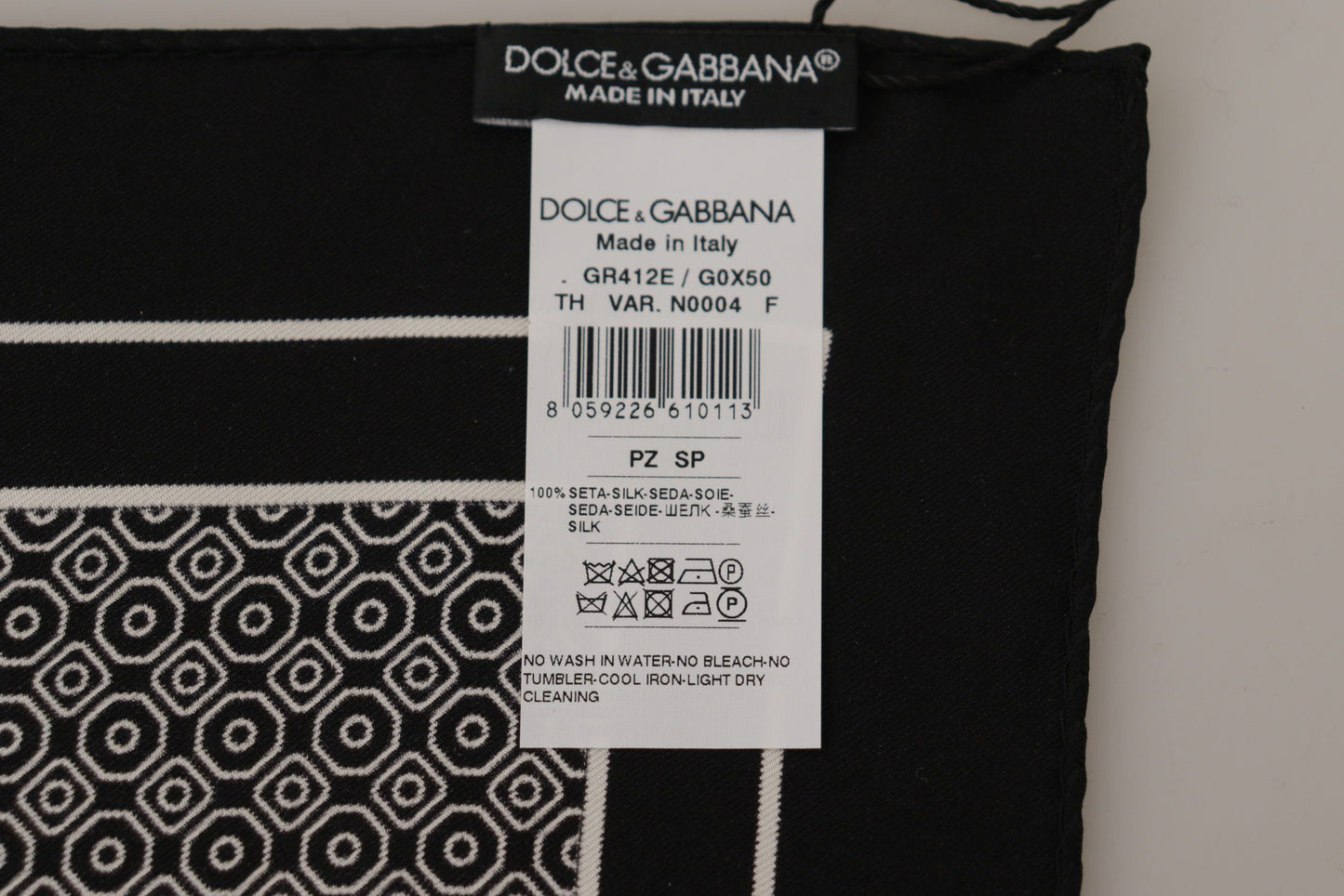 Dolce &amp; Gabbana Eleganter geometrischer Schal aus schwarzer Seide für Herren