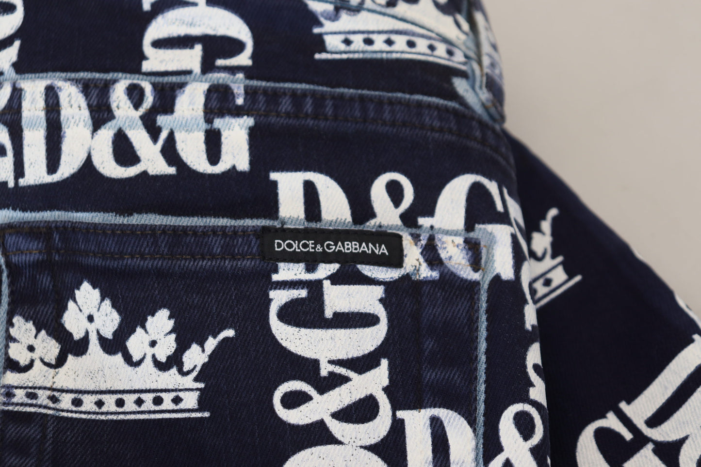 Dolce &amp; Gabbana – Elegante Denim-Hose mit Kronen-Print