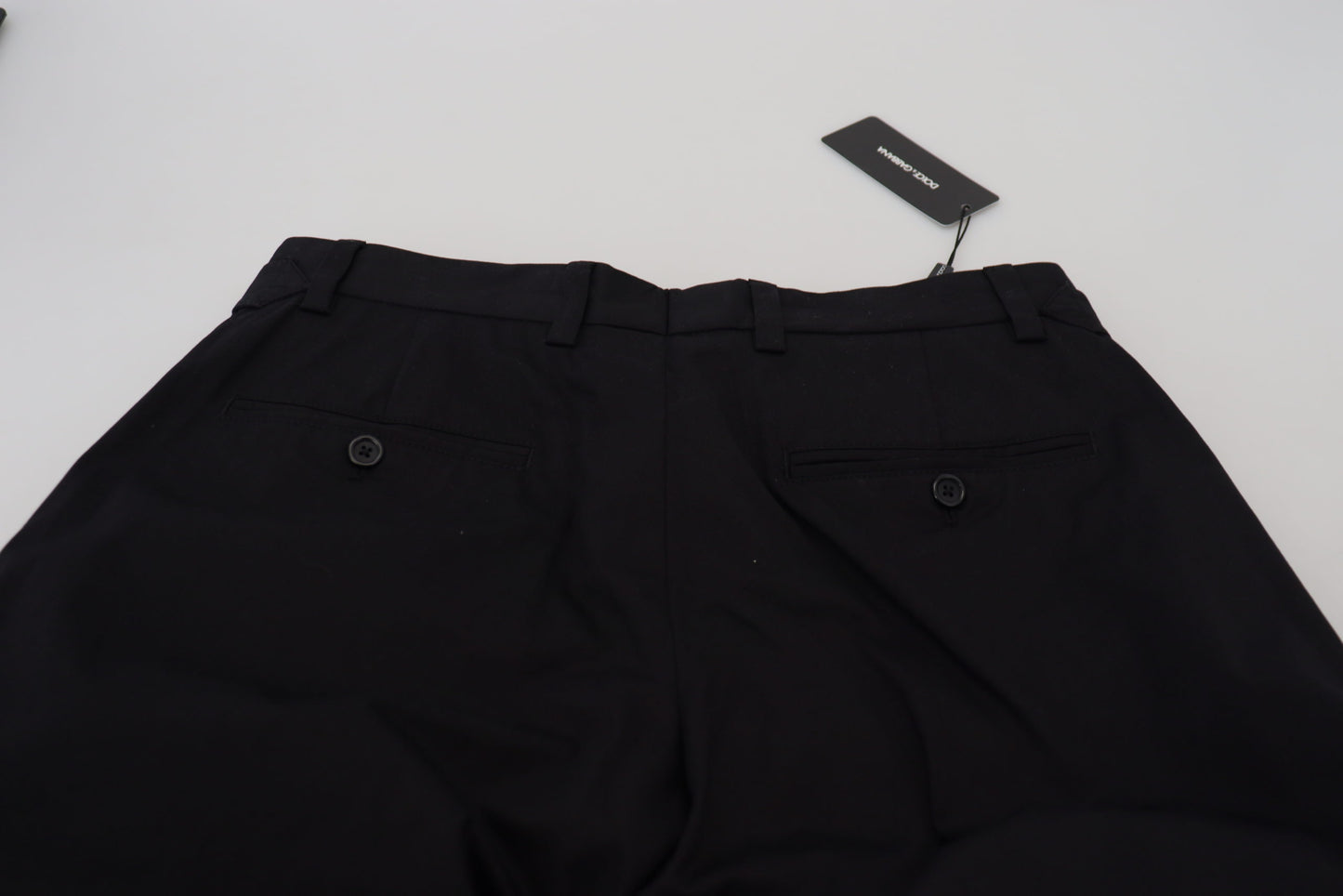 Dolce &amp; Gabbana Glatte schwarze italienische Designerhose mit seitlicher Schnalle