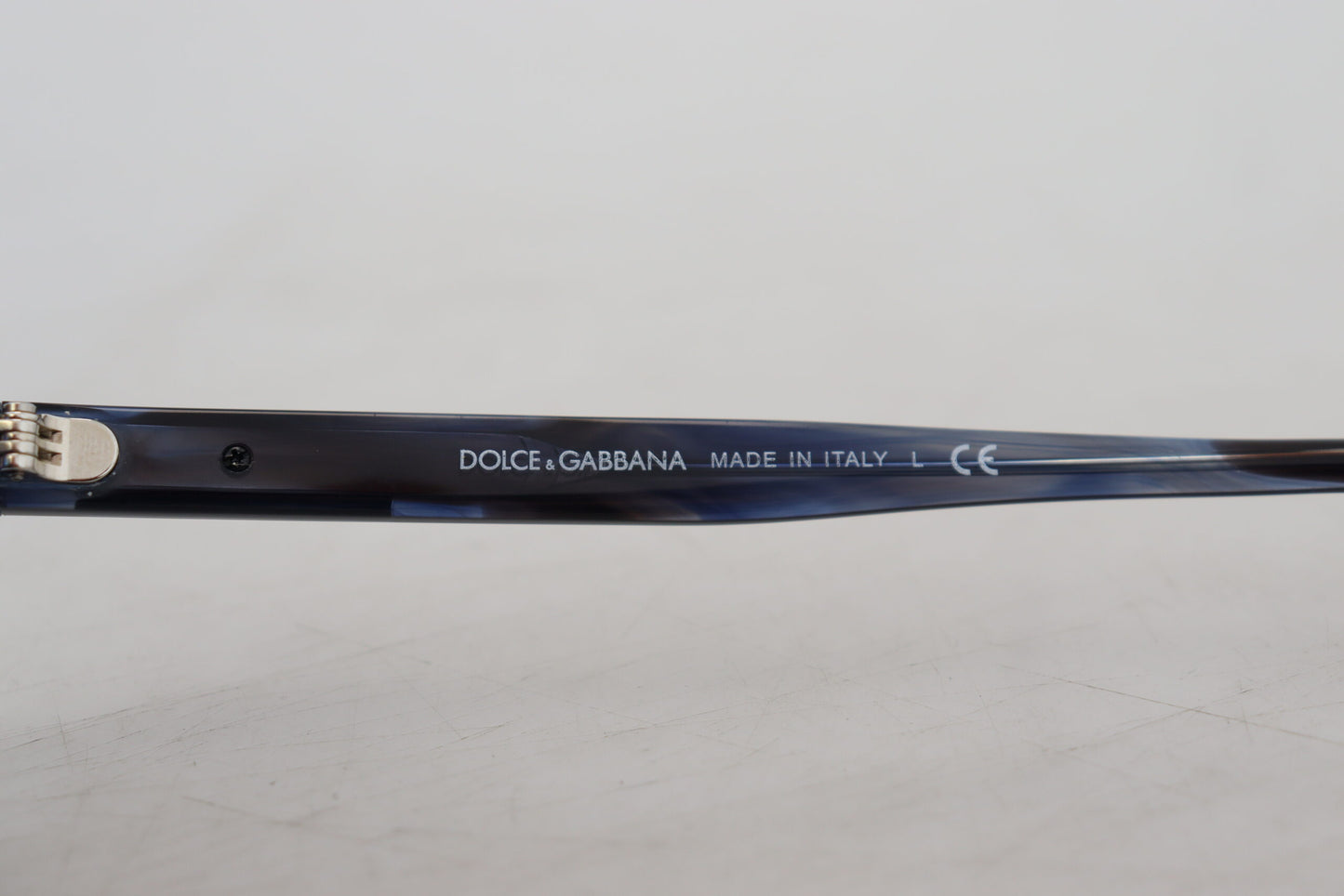 Dolce &amp; Gabbana Elegante blaue Acetat-Sonnenbrille