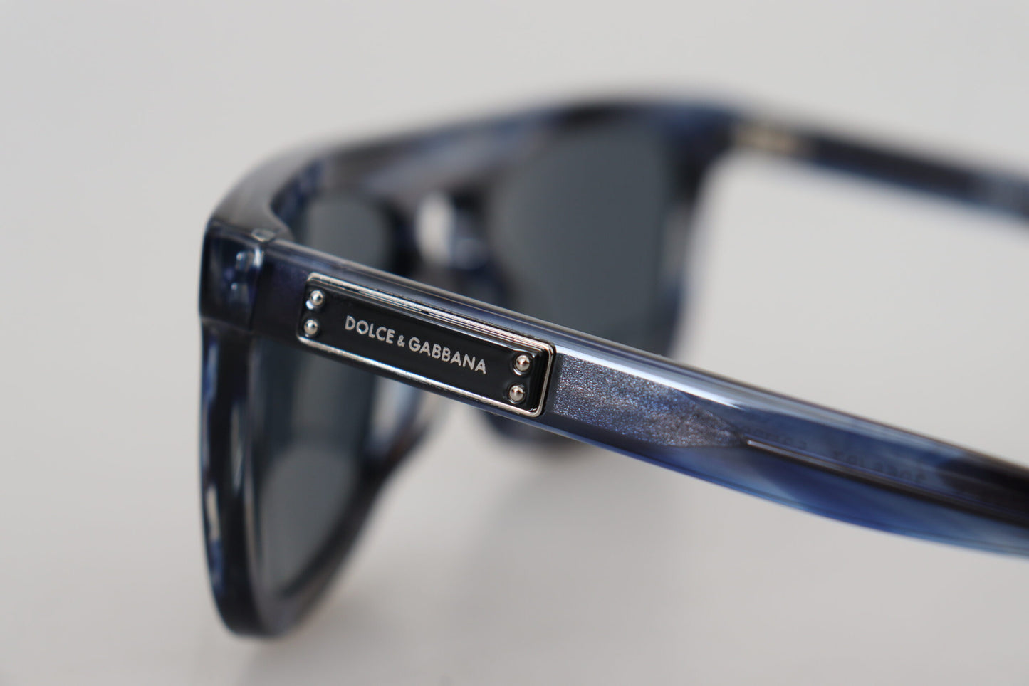 Dolce &amp; Gabbana Elegante blaue Acetat-Sonnenbrille für Damen