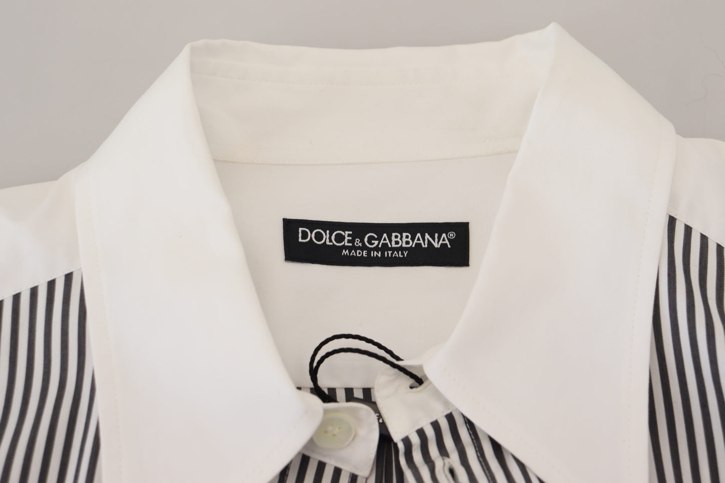 Klassisches, schwarz-weiß gestreiftes Button-Down-Hemd von Dolce &amp; Gabbana