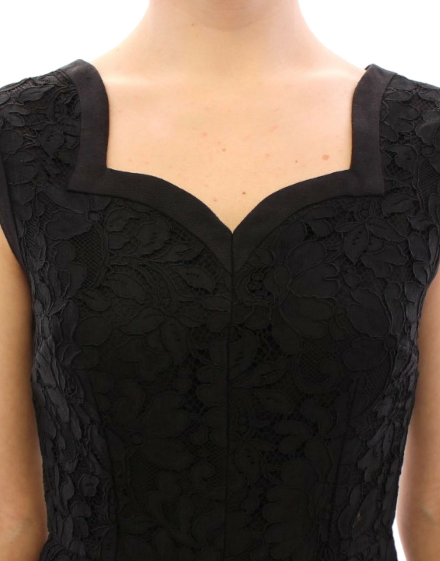 Dolce &amp; Gabbana Black floral lace sicily runway dress