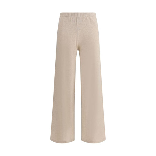 Lisa Yang Aina Hose