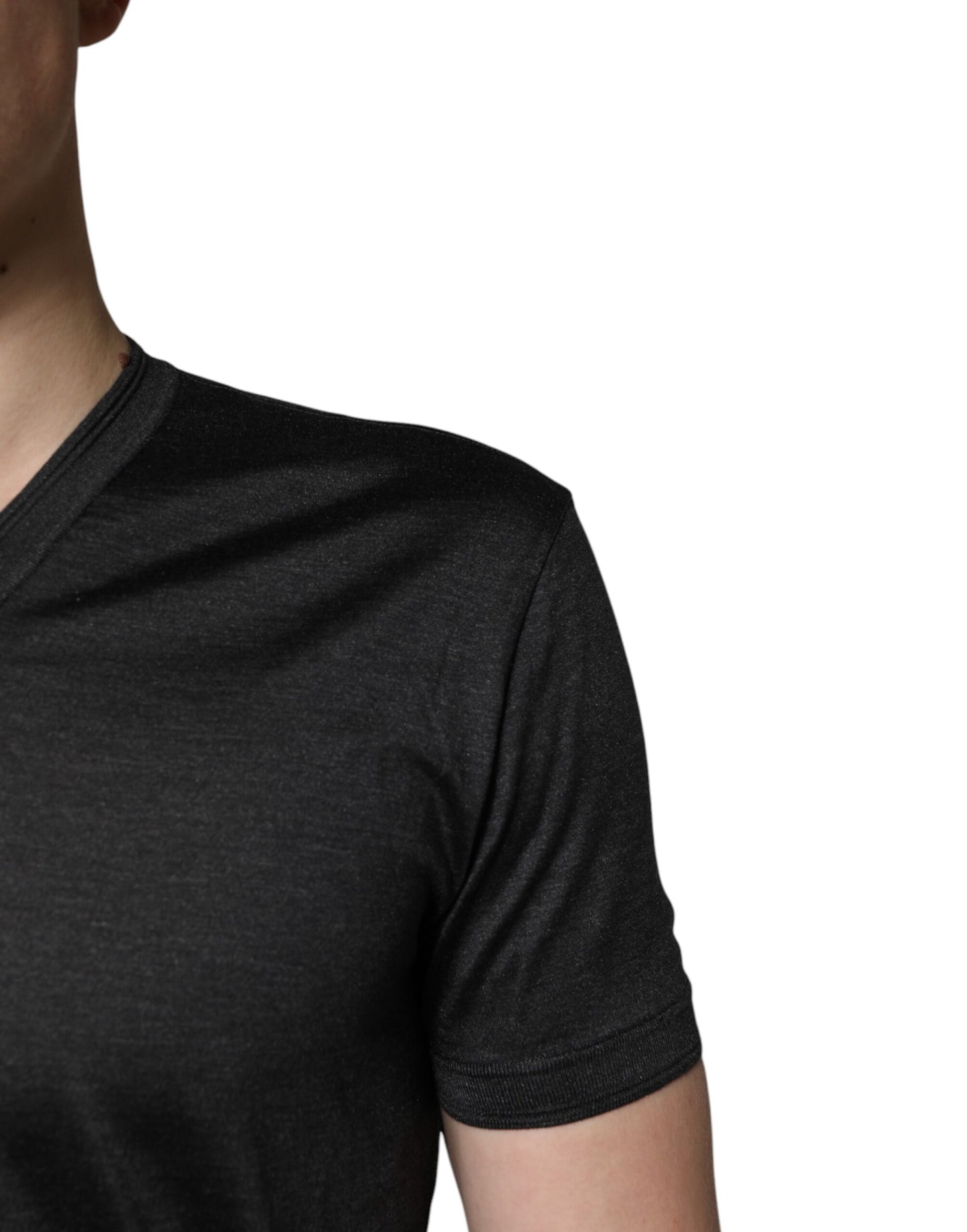 Dolce &amp; Gabbana Dunkelgraues Seiden-T-Shirt mit V-Ausschnitt und kurzen Ärmeln