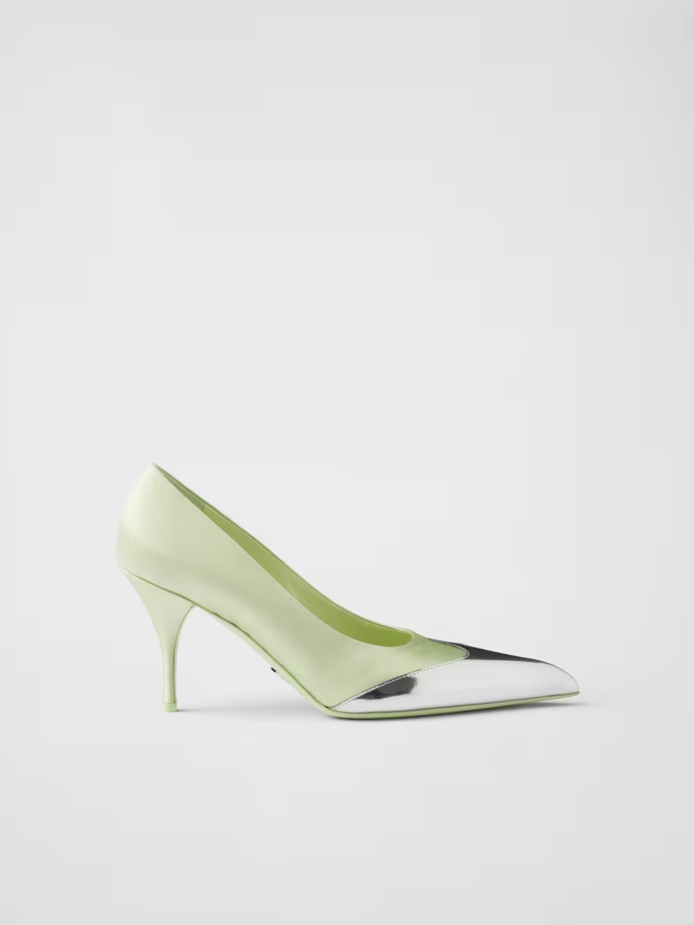 Décolleté Prada in raso e pelle metallizzata