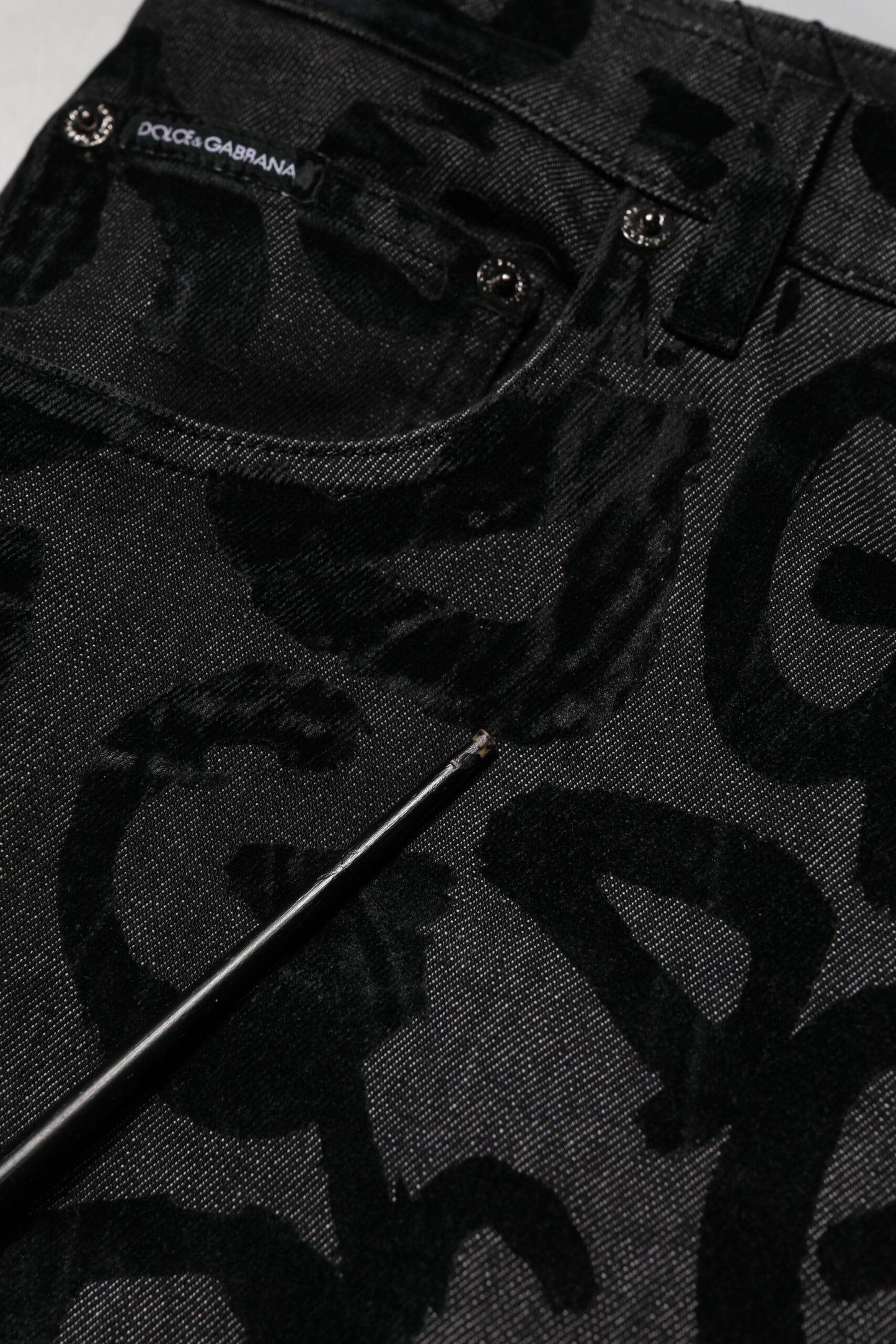 Dolce &amp; Gabbana Graue, gerade geschnittene Jeans mit DG-Logo aus Baumwolle für Herren