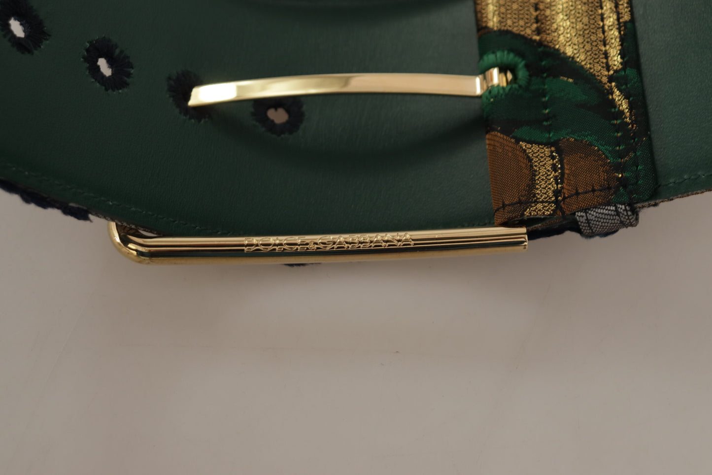 Dolce &amp; Gabbana Eleganter grüner Ledergürtel mit Logo-Schnalle