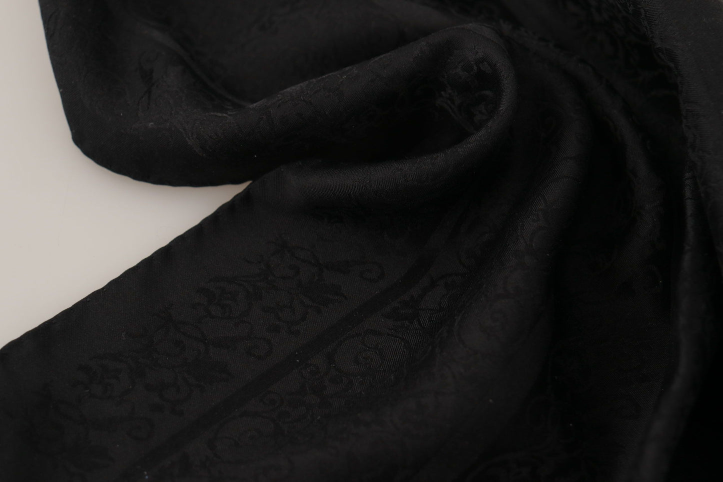 Dolce &amp; Gabbana Eleganter quadratischer Schal aus Seide für Herren