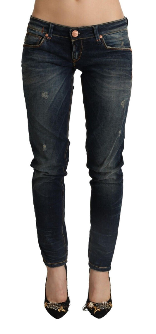 Acht schicke dunkelblaue Slim-Fit-Jeans für Stilliebhaber